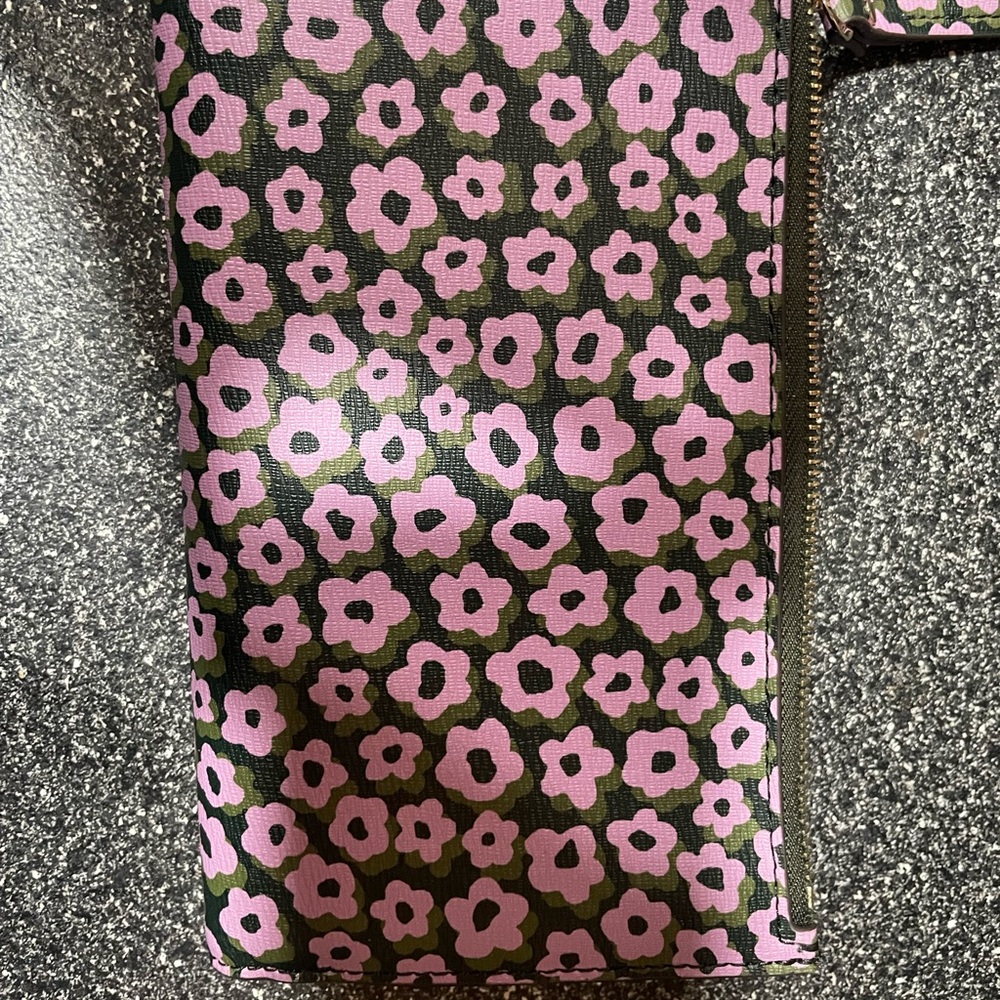 Kate Spade New York. Large continental wristlet. Sylvia Flair Flora orchid multi